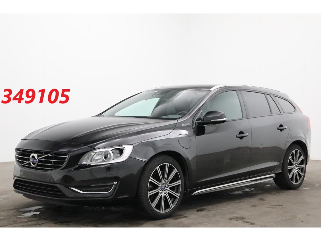 Volvo V60 2.4 D5 Twin Engine Summum Leder Navi Clima Cruise SHZ PDC AHK
