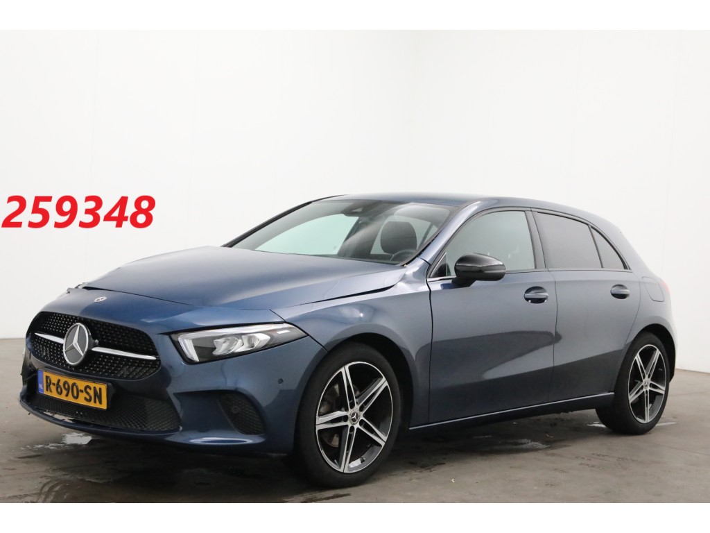 Mercedes-Benz A-Klasse 180 LED Navi Clima Cruise Camera SHZ 32.862 km!