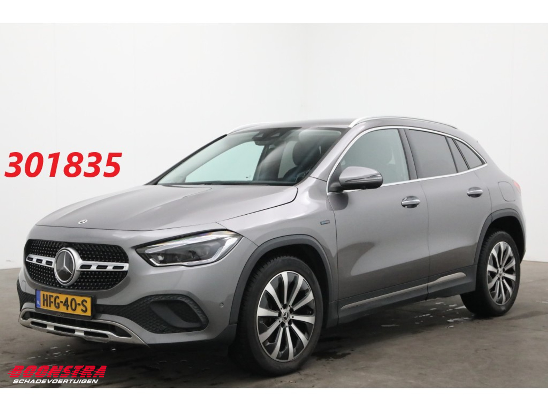Mercedes-Benz GLA 250 e LED ACC HUD Memory 360° Burmester 39.281 km!