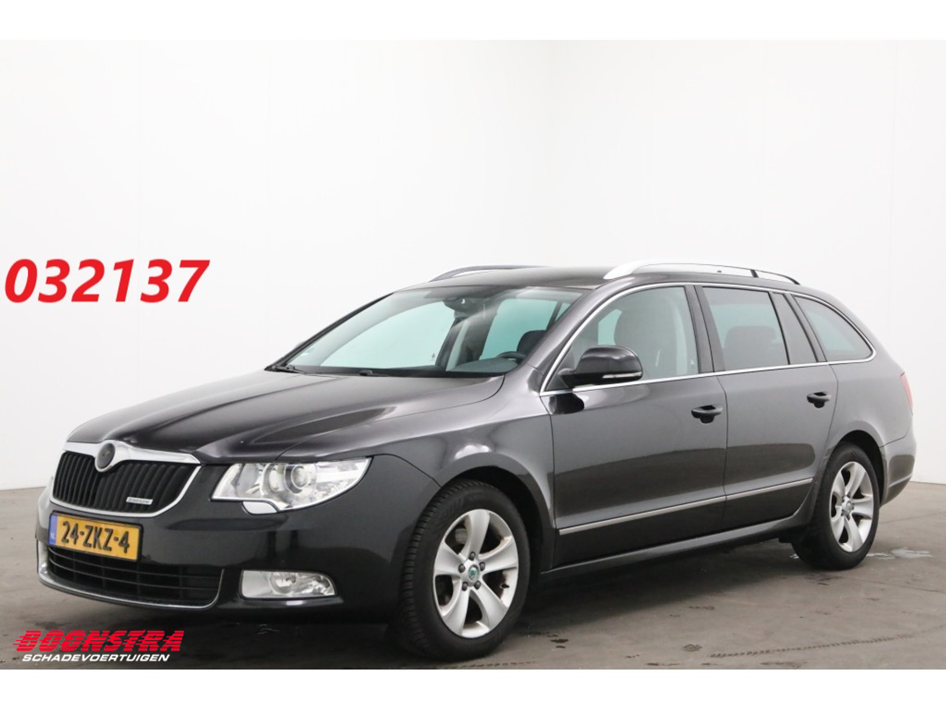 Škoda Superb Combi 1.6 TDI Greenline Ambition Memory Xenon Navi Cruise SHZ PDC